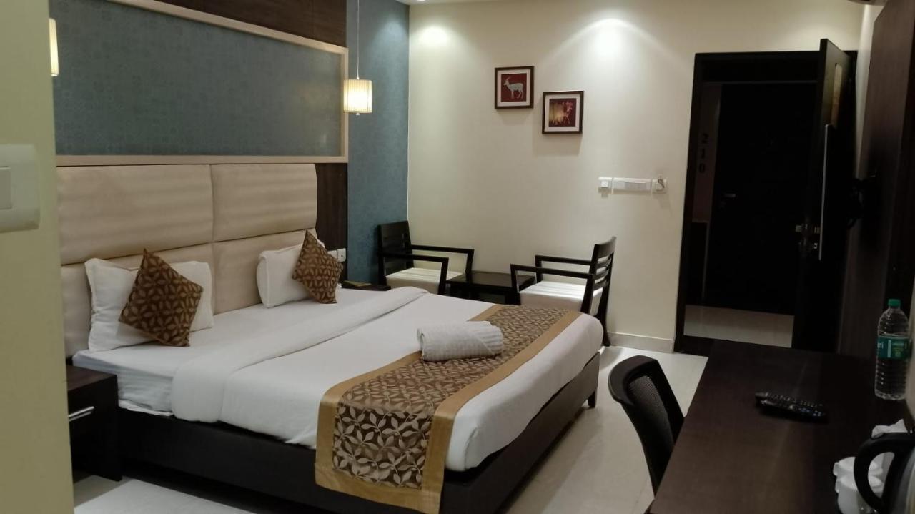 Hotel Solitaire Chinhat المظهر الخارجي الصورة