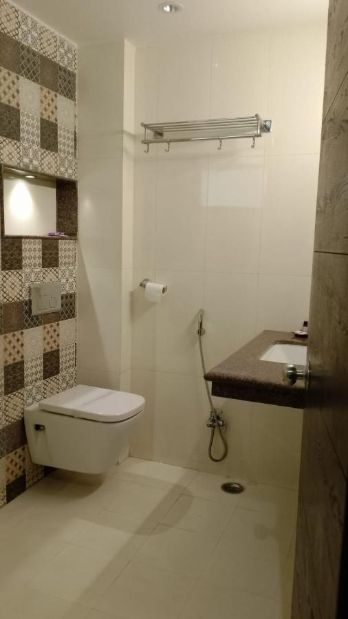 Hotel Solitaire Chinhat المظهر الخارجي الصورة