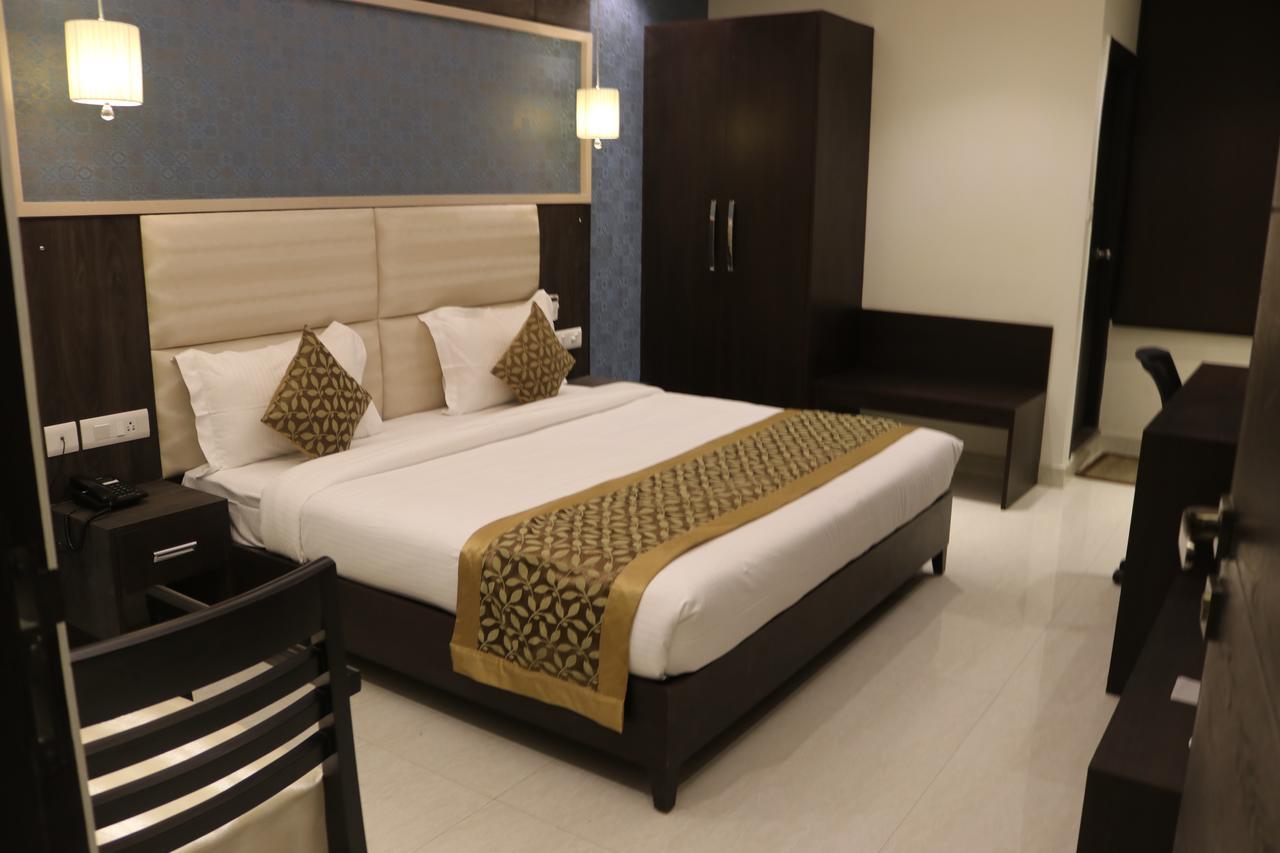 Hotel Solitaire Chinhat المظهر الخارجي الصورة