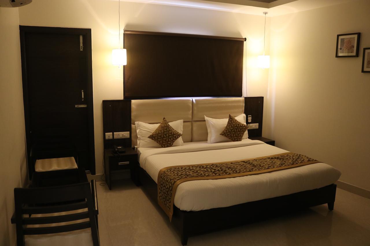 Hotel Solitaire Chinhat المظهر الخارجي الصورة