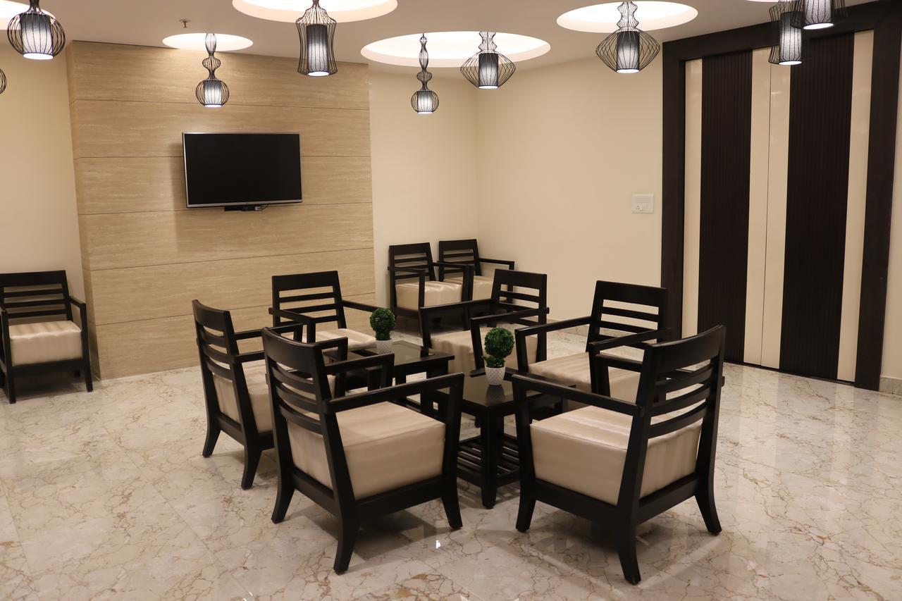 Hotel Solitaire Chinhat المظهر الخارجي الصورة
