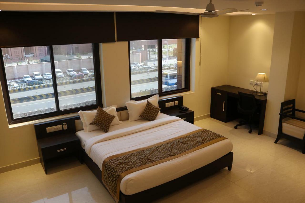 Hotel Solitaire Chinhat المظهر الخارجي الصورة