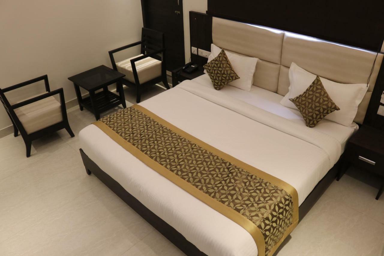 Hotel Solitaire Chinhat المظهر الخارجي الصورة